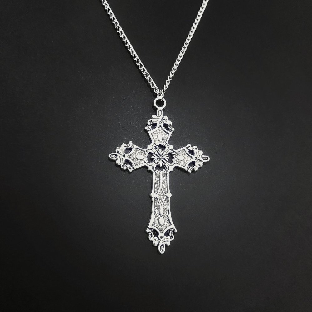 18" Silver Cross Necklace 021